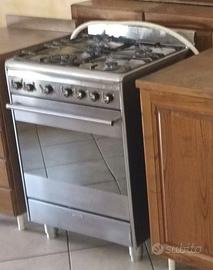 SMEG CX68MF8 cucina a Gas con forno Elettrico