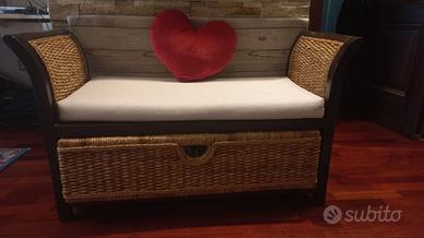 Panca con cassetto contenitore