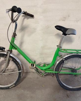 Bicicletta pieghevole vintage verde