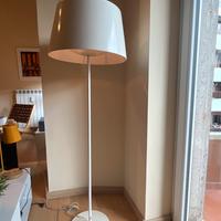 Lampada da terra moderna