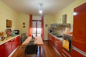 Luminoso trilocale con doppio posto auto