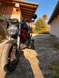Ducati monster 796
