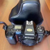 Nikon F801 con dorso-data MF-21