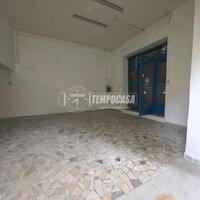 Negozio a Napoli Via ASCANIO 1 locali