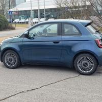 Fiat 500E 3+1 ICON KW 42