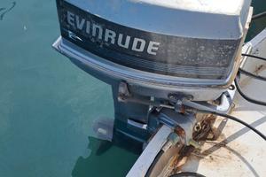 Fuoribordo Evinrude 25cc con manetta