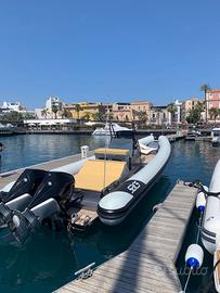 SACS 12 STRATOS 2X300 HP MERCURY V8 FB 150 ORE