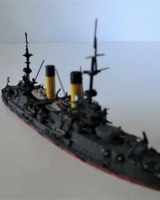 WIKING BORGDINO CORAZZATA RUSSA in METALLO 1:1250