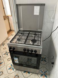 Cucina 4 fuochi + forno elettrico