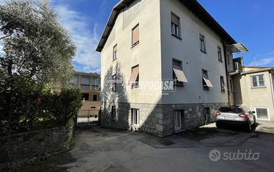 UFFICIO - APPARTAMENTO CO POSTO AUTO - MAGGIANICO