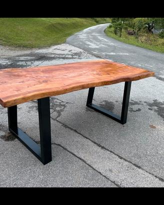 Tavolo in legno