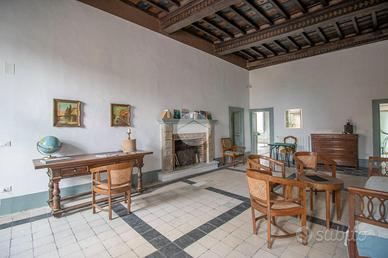 MULTILOCALE A COLLEVECCHIO