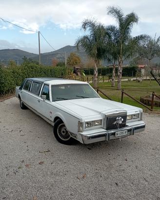 FORD LINCON LIMOUSINE 1988