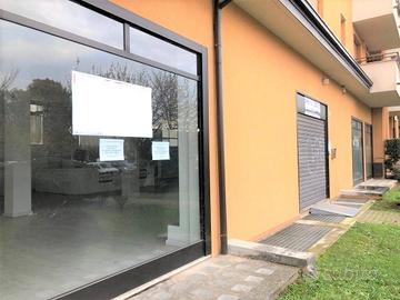 Immobile di 560 m² a Seregno