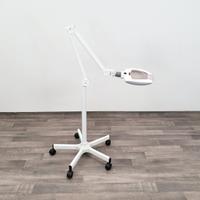 Lampada da estetista