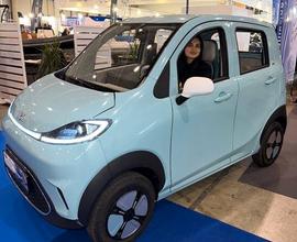 Xev Yoyo XY elettrica 4 posti 5 porte