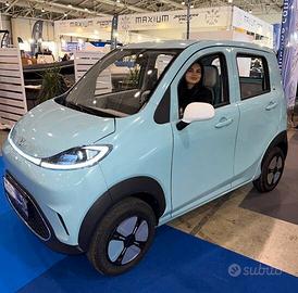 Xev Yoyo XY elettrica 4 posti 5 porte