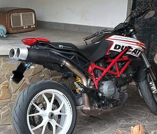 Ducati Hypermotard 796