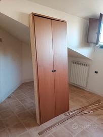 Porta a libro in legno pieghevole con telaio
