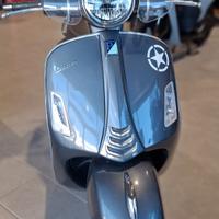 Piaggio Vespa 300 GTS - 2021