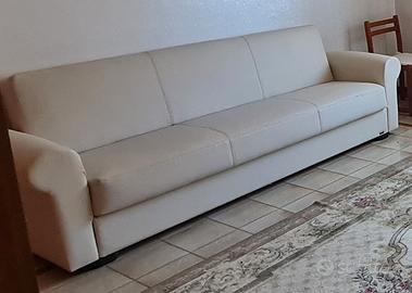 Divano letto tre posti