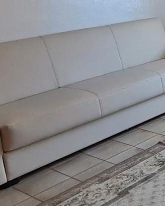 Divano letto tre posti