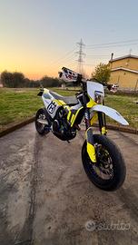 Husqvarna 701 Supermoto