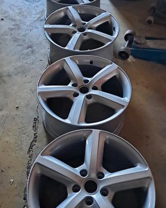 CERCHI AUDI CONPLETI TUAREG PORSCHE R20 ORIGINALI 