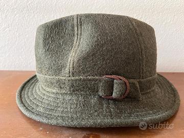 cappello verde in stile tirolese/outdoor