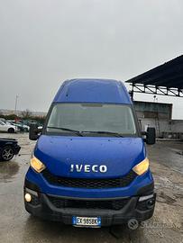 Iveco tetto alto passo corto