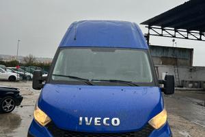 Iveco tetto alto passo corto