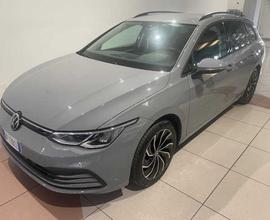 Volkswagen Golf 8ª serie Variant 1.0 eTSI EVO DSG