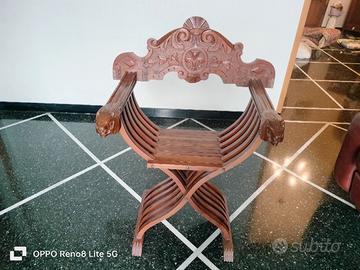 seggiola pieghevole  in legno. 