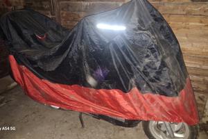 SCOOTER 250 650€