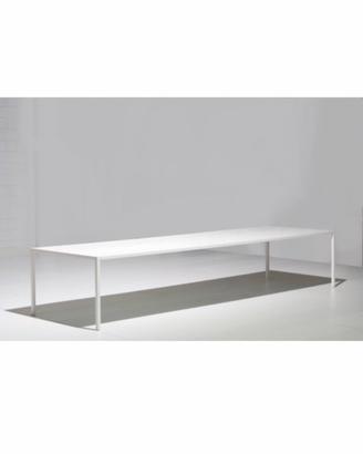 Grande tavolo di design