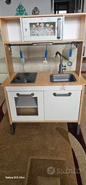 Cucina per bambine.
