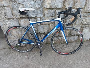 Bici  da corsa  in carbonio. 