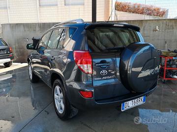 Toyota RAV 4 RAV4 2.2 D-4D 136 CV Luxury