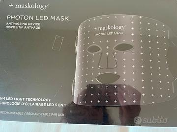 Maschera facciale LED