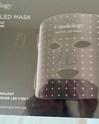 Maschera facciale LED