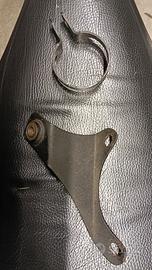 Staffa e fascetta silenziatore 