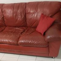 divano usato 3 posti rosso