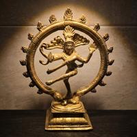scultura Shiva Nataraja: La Danza Cosmica in otton