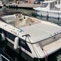 Motoscafo ilver nyuma