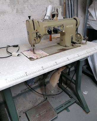 macchina per cucire professionale Necchi 720-103
