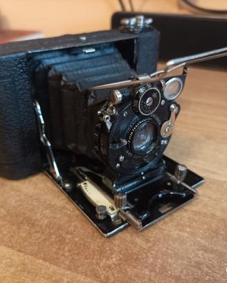 MACCHINA FOTOGRAFICA 