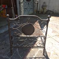 Lettino ferro battuto antico