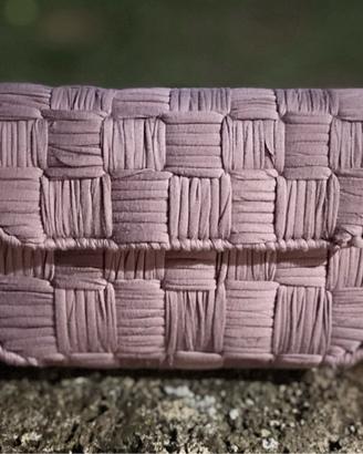 Pochette Glicine con Dettagli Argento