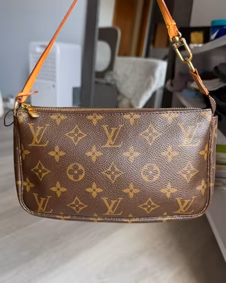 Louis Vuitton Pochette Accessoires
