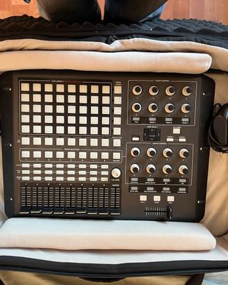 Akai APC40 Ableton Controller + Borsa UDG